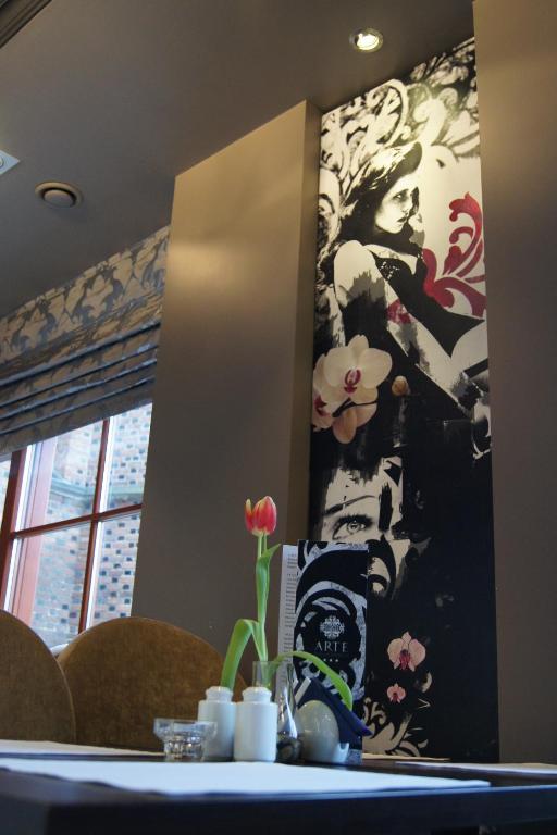 Arte Hotel Brzeg Buitenkant foto