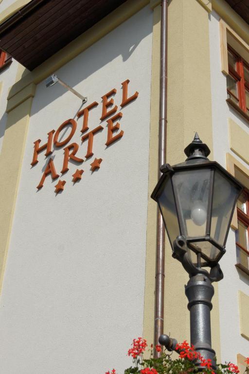 Arte Hotel Brzeg Buitenkant foto