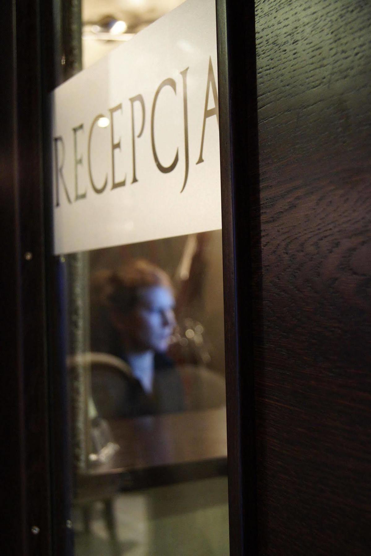 Arte Hotel Brzeg Buitenkant foto